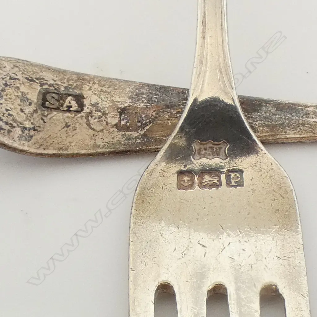 COLLECTION 17 SILVER TEASPOONS ETC 215gms Image 1++