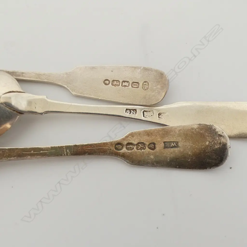 COLLECTION 17 SILVER TEASPOONS ETC 215gms Image 1++