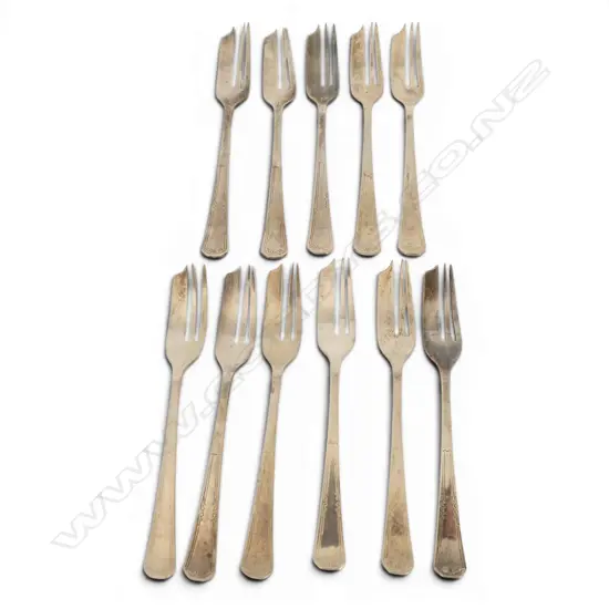 11 STG SILVER CAKE FORKS 201gms