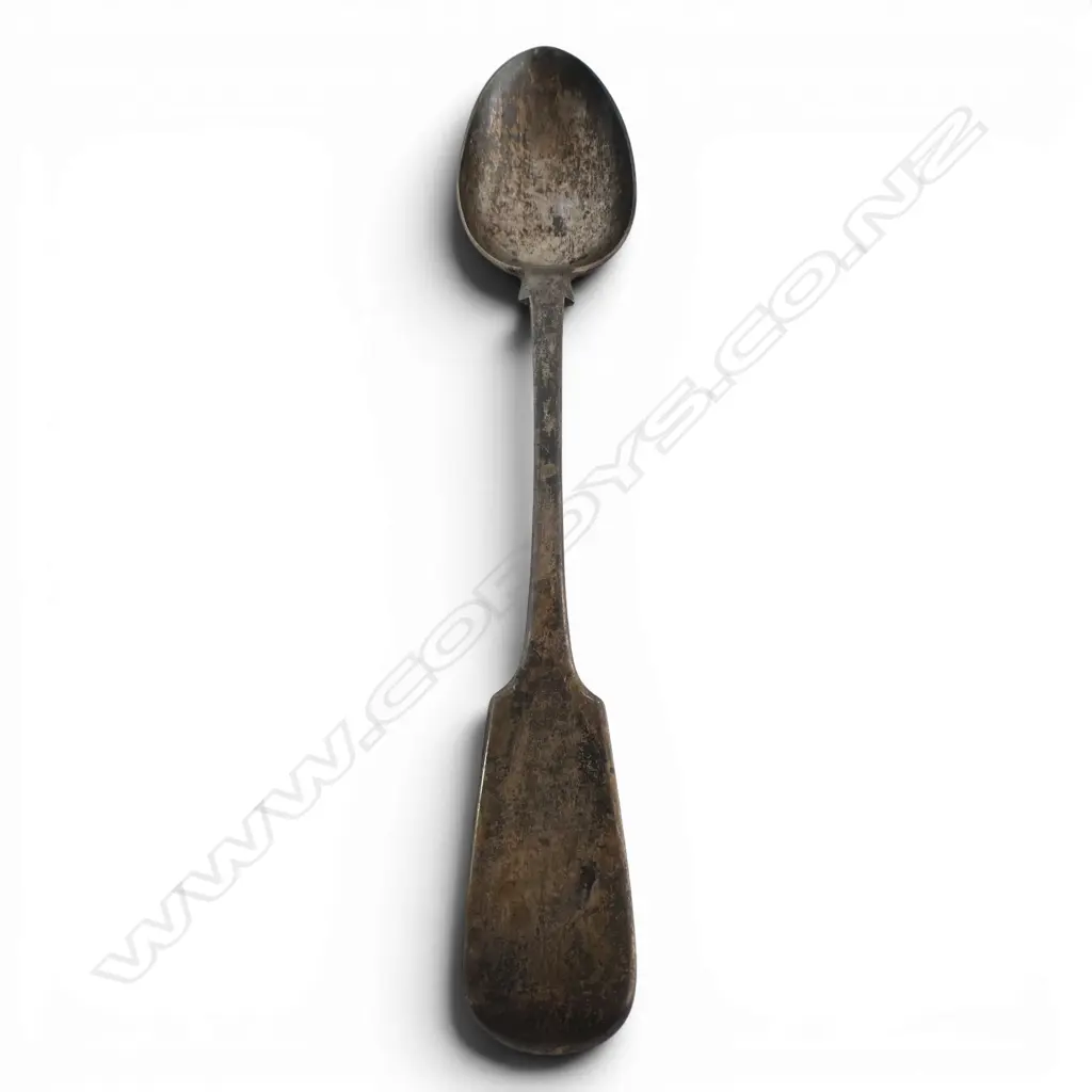 London 1865 SILVER PIE / SERVING SPOON Fiddle pattern. 156gms Image 1++
