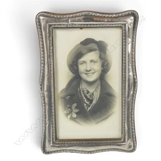 STG SILVER PHOTO FRAME, 150x100mm some dents