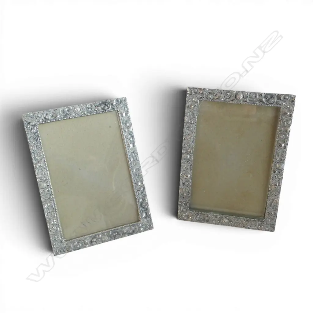 PR 800 SILVER PHOTO FRAMES, 165x120mm, 278gms  Image 1++