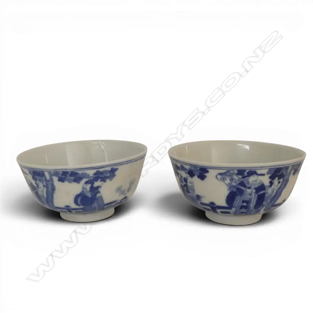2 ORIENTAL B/W BOWLS, 115mm dia Image 1++