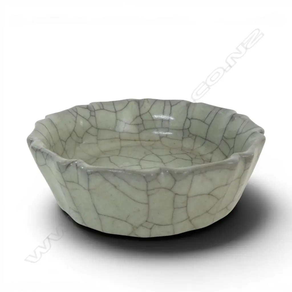 ORIENTAL CRACKLE GLAZE DISH 115mm dia Image 1++