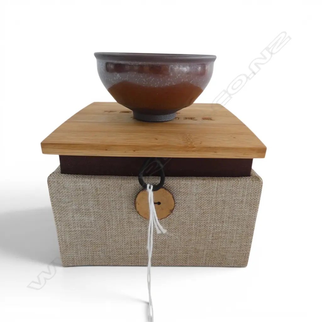 BOXED POTTERY BOWL hare's fur type glaze, mark to base Dia.85mm Image 1++