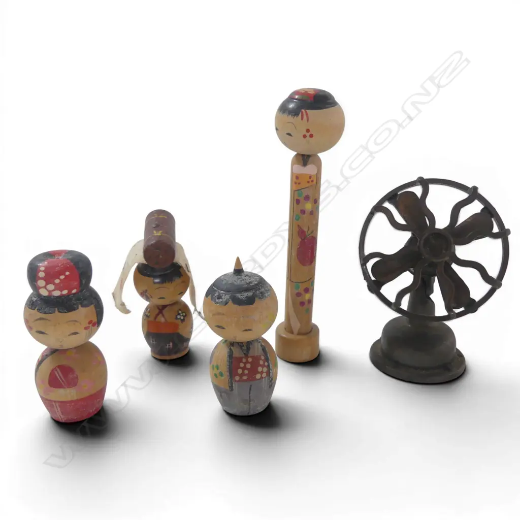 4 MINI JAPANESE KIKOSHI DOLLS + METAL FAN PENCIL SHARPENER Image 1++