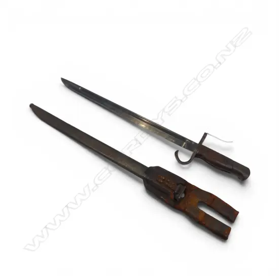 WWII JAPANESE TYPE 30 ARISAKA BAYONET hooked quillon in SCABBARD w leather belt FROG  