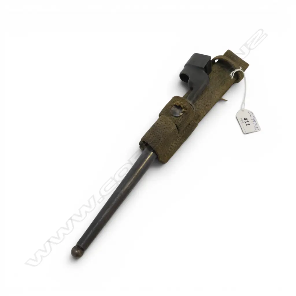 SINGER BRITISH WWII No.4 MK.II 'PIG STICKER' SHORT SPIKE BAYONET in metal SCABBARD w canvas BELT FROG Image 1++