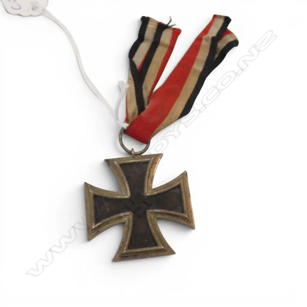 WW2 GERMAN IRON CROSS 2nd class w ribbon Image 1++