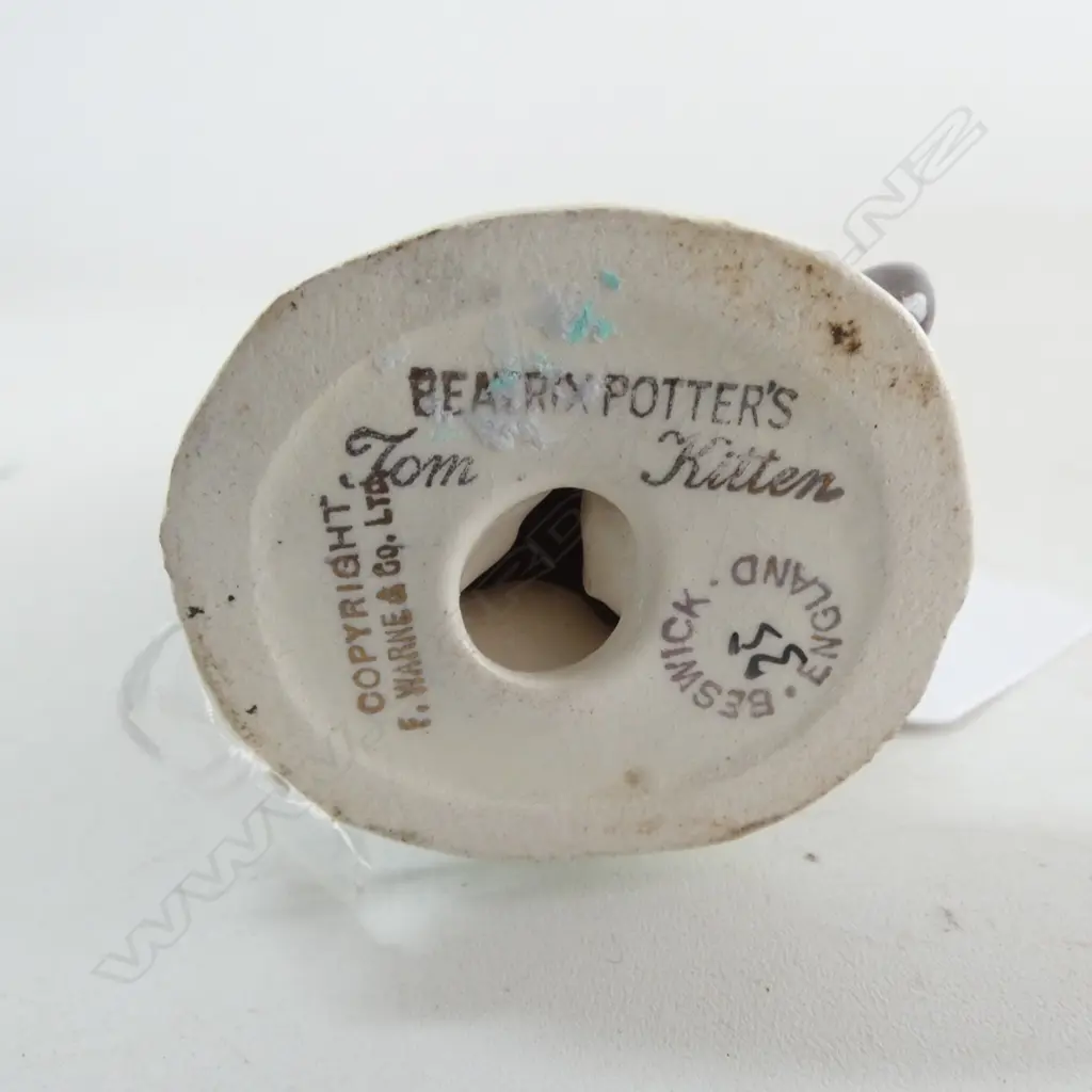 BESWICK BEATRIX POTTER 'TOM KITTEN', H.85mm, gold backstamp 1948-1972 Image 1++