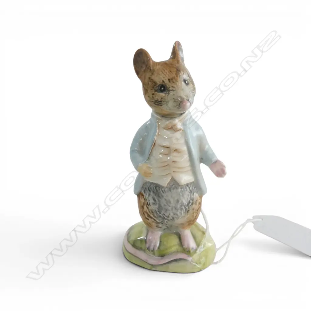 BESWICK BEATRIX POTTER 'JOHNNY TOWN MOUSE', gold backstamp 1948-1972, H.170mm Image 1++