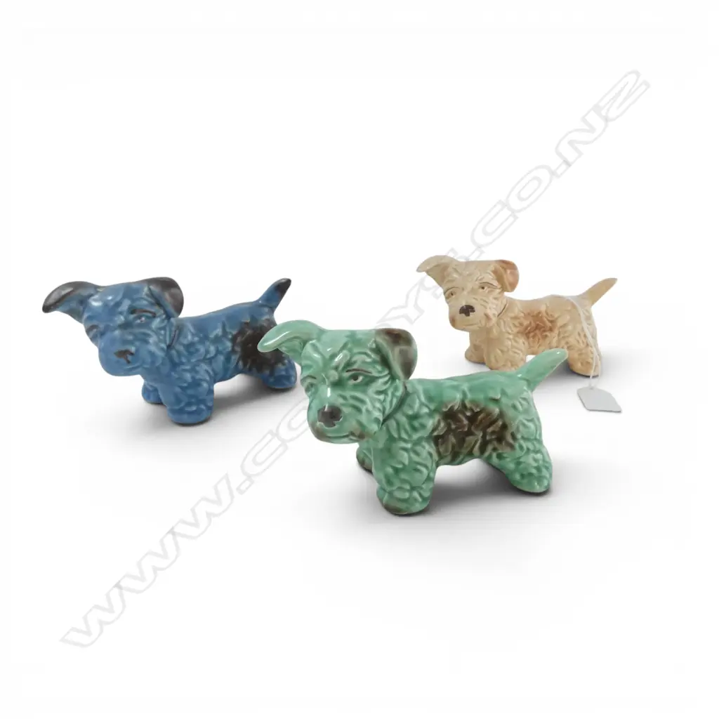 TRIO SYLVAC TERRIER FIGURINES, BEIGE/BLUE/GREEN H.90x150mm Image 1++