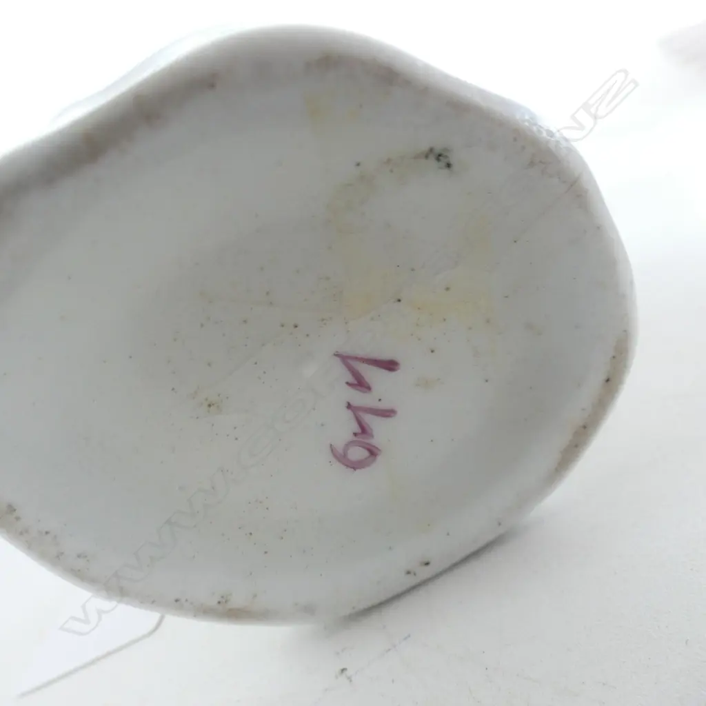 TWO ANTIQUE NEW HALL PORCELAIN JUGS faulted (34/35) Image 1++