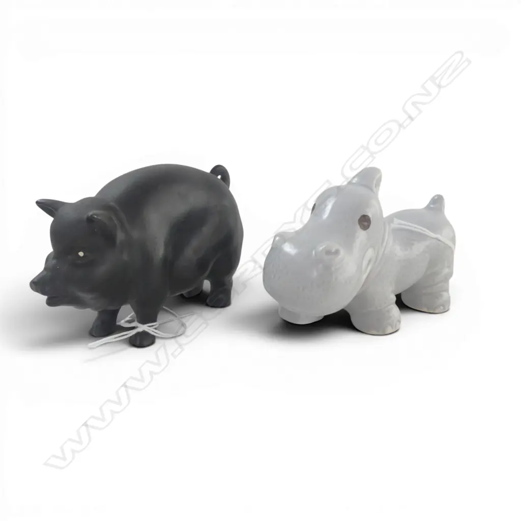 2 SYLVAC FIGURINES; BLK PIG & HIPPOPOTAMUS, H.70x110mm Image 1++