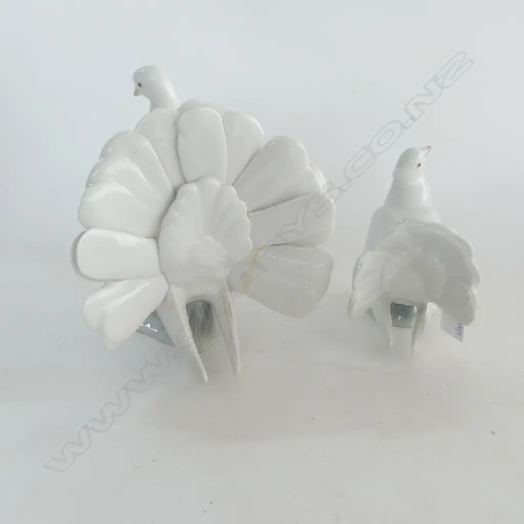 2 LLADRO DOVES H.195mm LARGER w. TAIL REPAIRED Image 1++