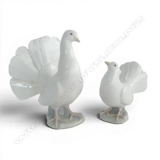 2 LLADRO DOVES H.195mm LARGER w. TAIL REPAIRED