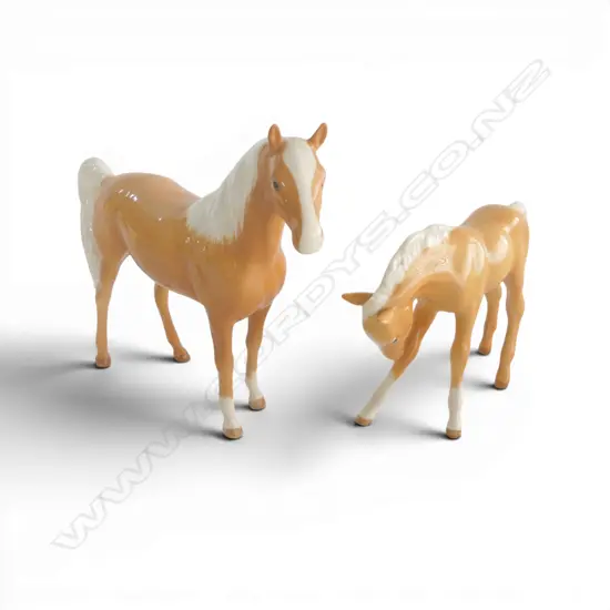 ROYAL DOULTON HORSE H.160mm, BESWICK FOAL