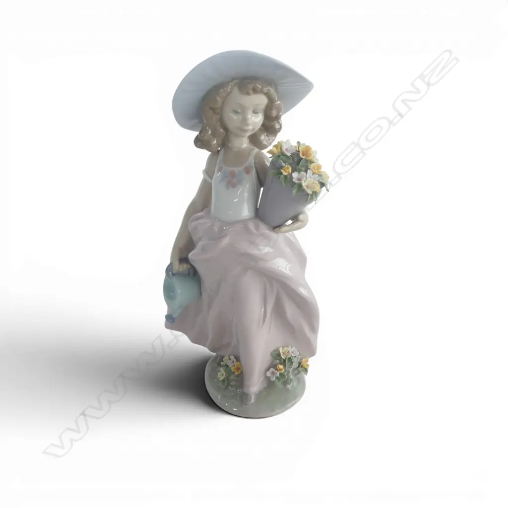 LLADRO FIGURINE FLOWER GIRL H240MM Image 1++