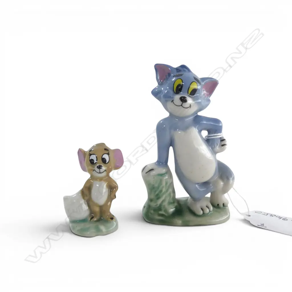 WADE TOM & JERRY FIGURINES, H.80/40mm Image 1++