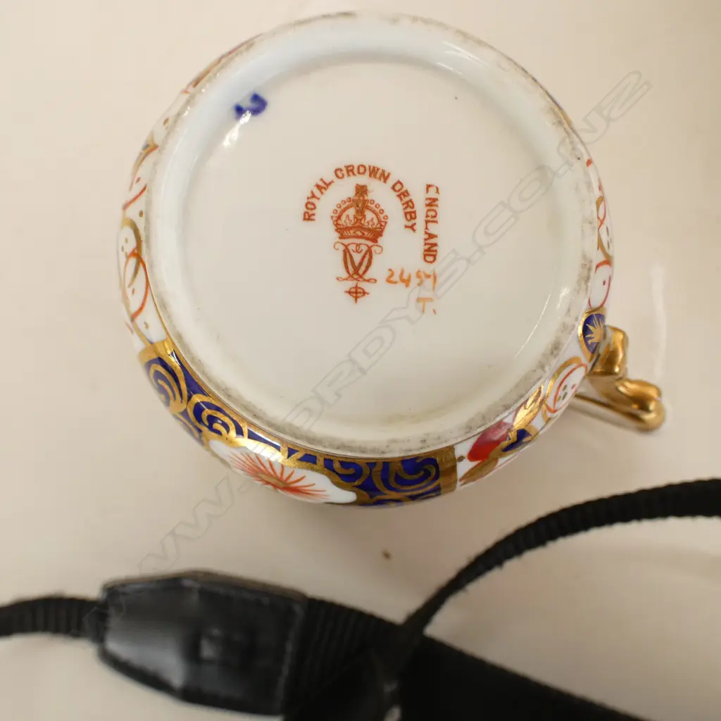ROYAL CROWN DERBY IMARI PATTERN TRIO & 3 PLATES Image 1++