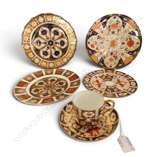 ROYAL CROWN DERBY IMARI PATTERN TRIO & 3 PLATES