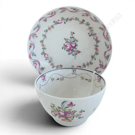 ANTIQUE NEW HALL PORCELAIN TEA BOWL AND SAUCER faulted (25)