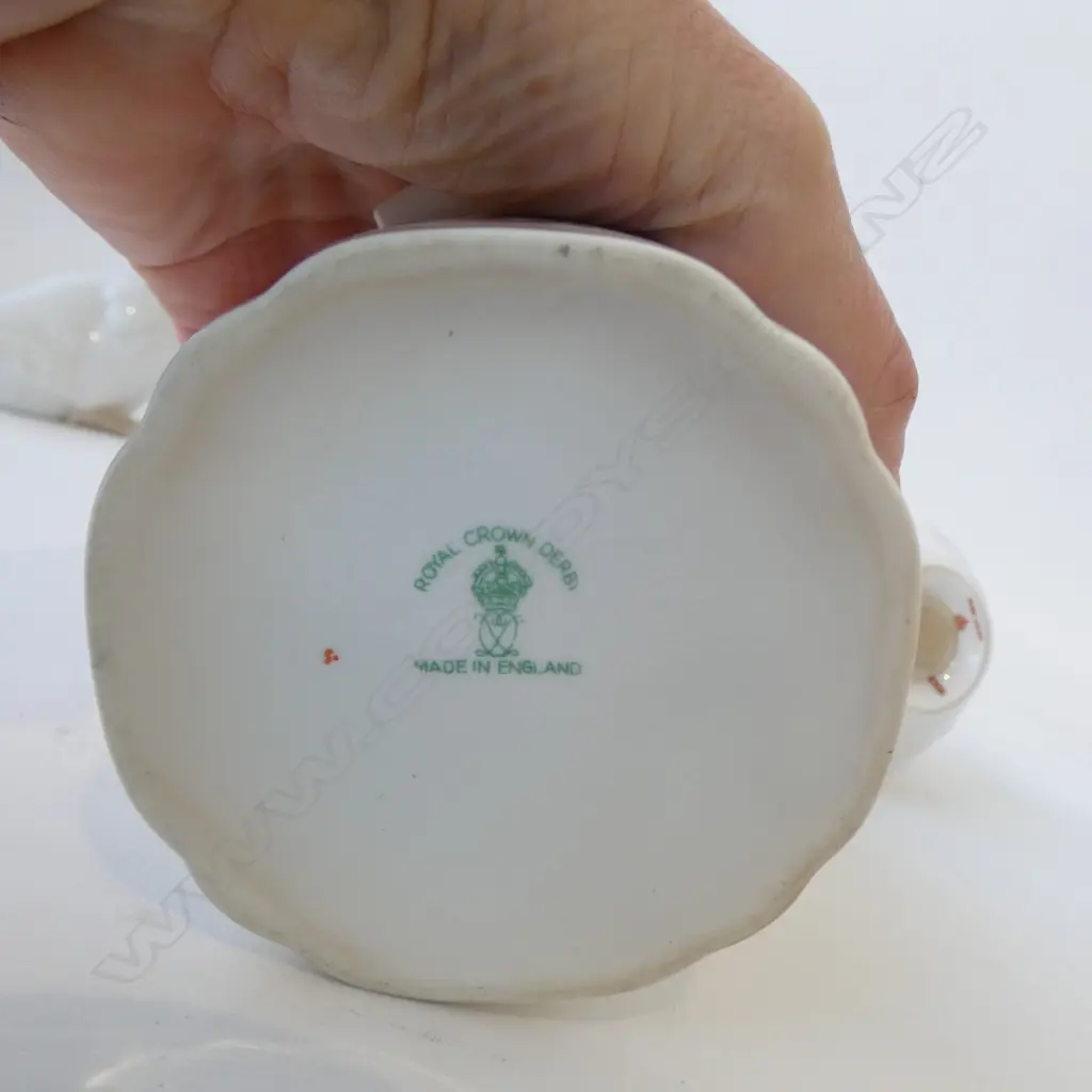 2 NAO DUCKLING FIGURES + 2 PCES ROYAL CROWN DERBY Image 1++