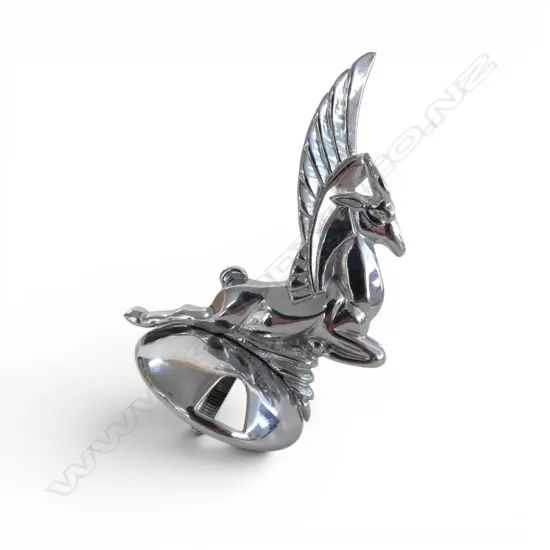 A 'PEGASUS' MASCOT FOR AUTOMOBILES AMILCAR BY DAREL, FRENCH, CIRCA 1930. MEASURES H.96mm