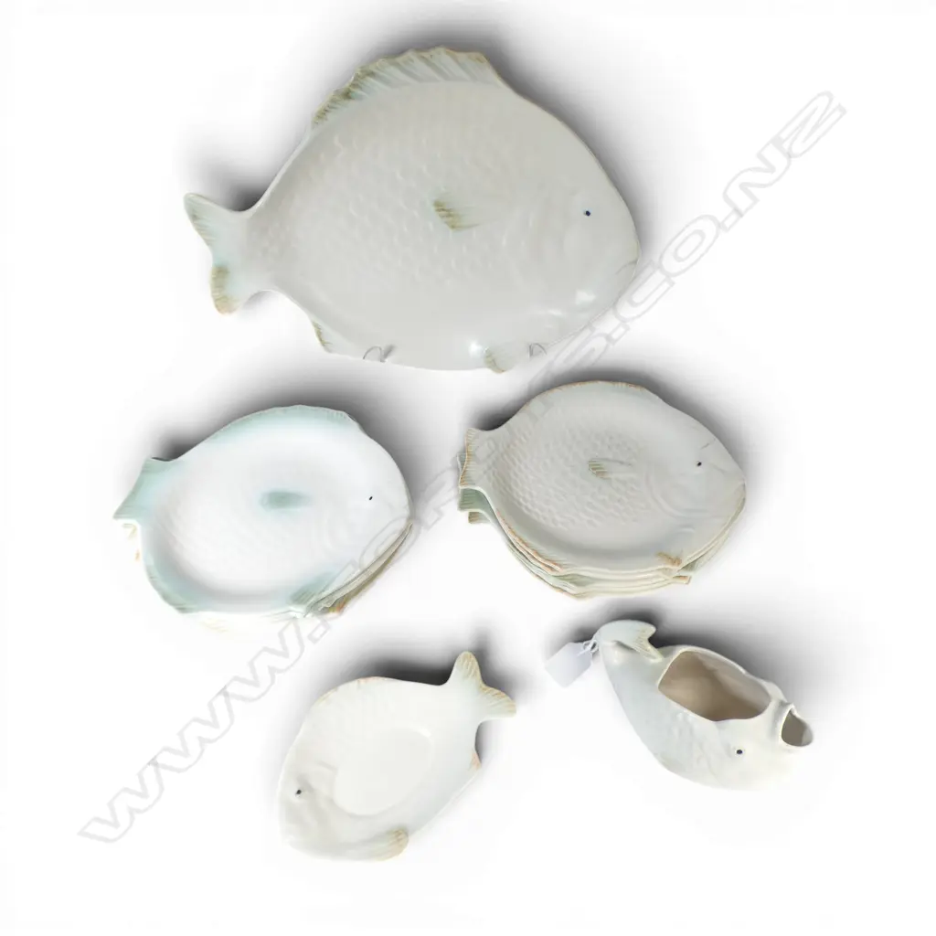 12 PCES SHORTER & SONS FISH CHINA Image 1++