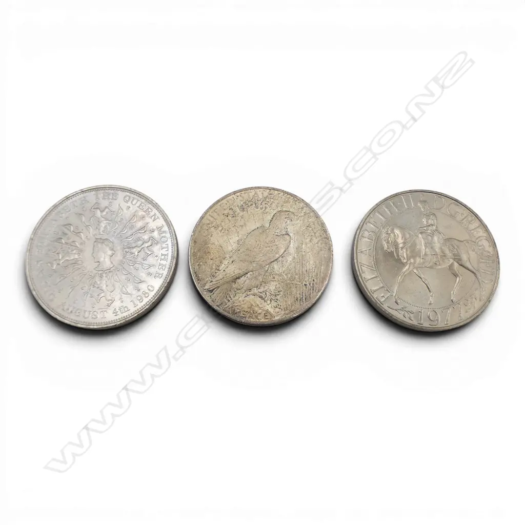 1923 USA SILVER DOLLAR & 1980 &1977 ENGLISH CROWNS Image 1++