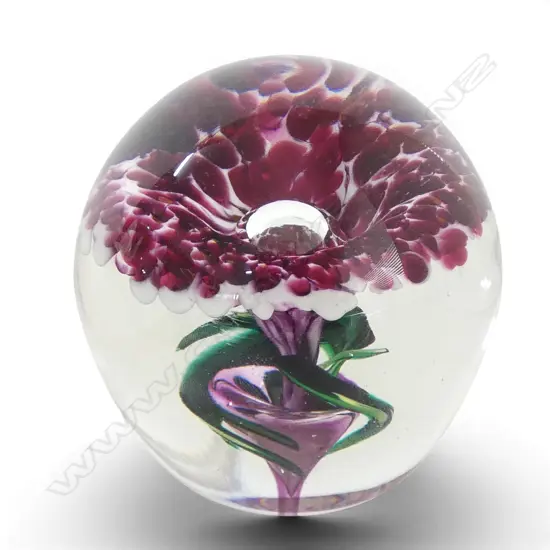 SIGNED GLASS PAPERWEIGHT PETER VESNIK H90MM