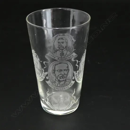 BOER WAR ETCHED GLASS TUMBLER KITCHENER, WHITE VC, ROBERTS VC, ETC H.100MM