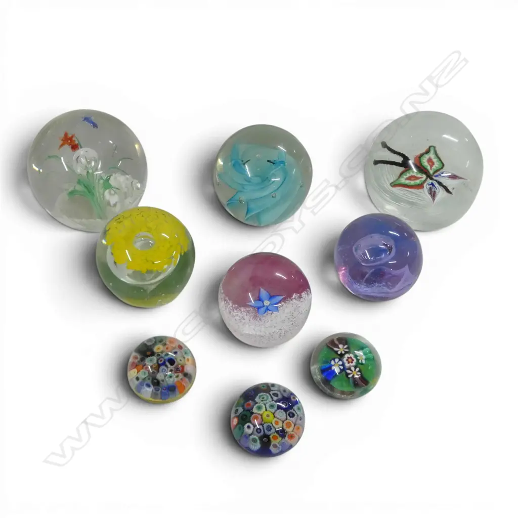 9 ART GLASS PAPERWEIGHTS H.75mm Image 1++