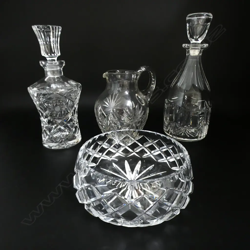 2 CRYSTAL DECANTERS CHIP TO 1 STOPPER H265MM TALLEST CRYSTAL JUG 160MM & CRYSTAL BOWL DIA 180-MM Image 1++