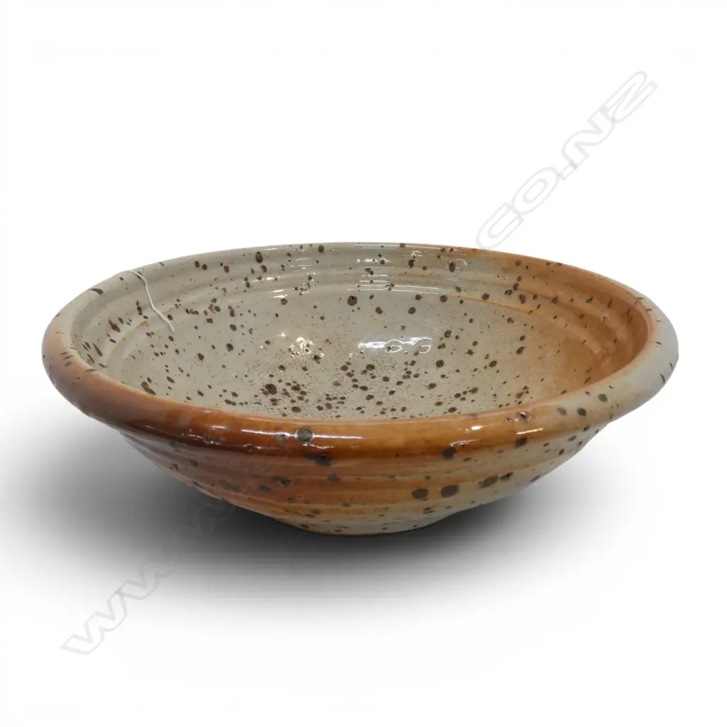 PAUL WINSPEAR STUDIO POTTERY BOWL lombok clay from Dowse Exhibition 'Tembikar Sasak' Ex. Anneke Borren Collection Image 1++