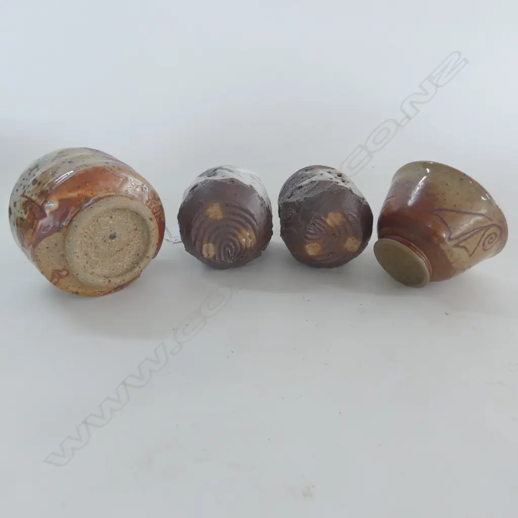  4 POTTERY TEA BOWLS H80MM TALLEST Image 1++