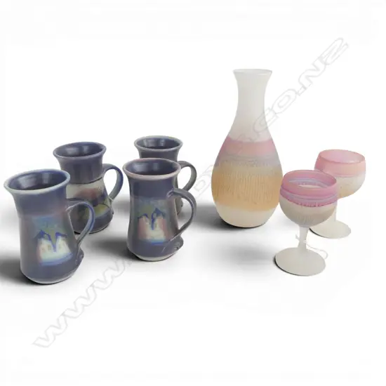 4 STUDIO POTTERY MUGS H120MM & GLASS CARAFE H230 & 2 MATCHING STEMMED GLASSES
