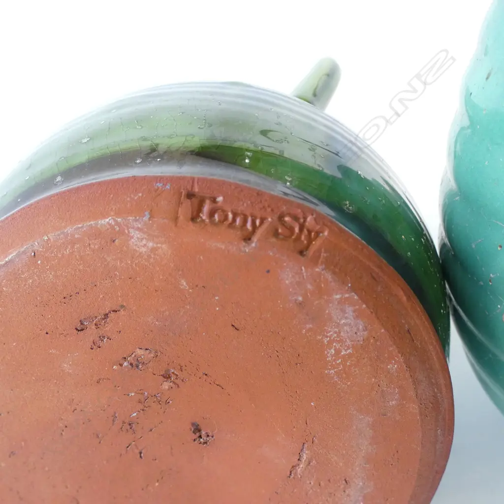TONY SLY JUG + AMBRICO BEEHIVE KETTLE H.230mm Image 1++