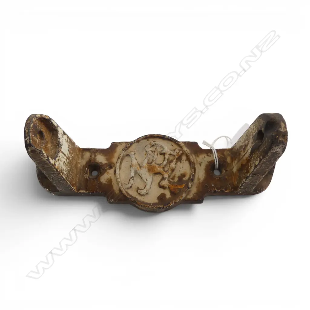 NZR OLD CAST IRON TOILET ROLL HOLDER  Image 1++