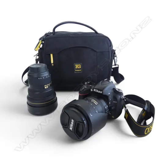 NIKON DIGITAL CAMERA D600 w 2 Nikon AF-S NIKKOR lenses: 28-300mm & 14-24mm. In soft case