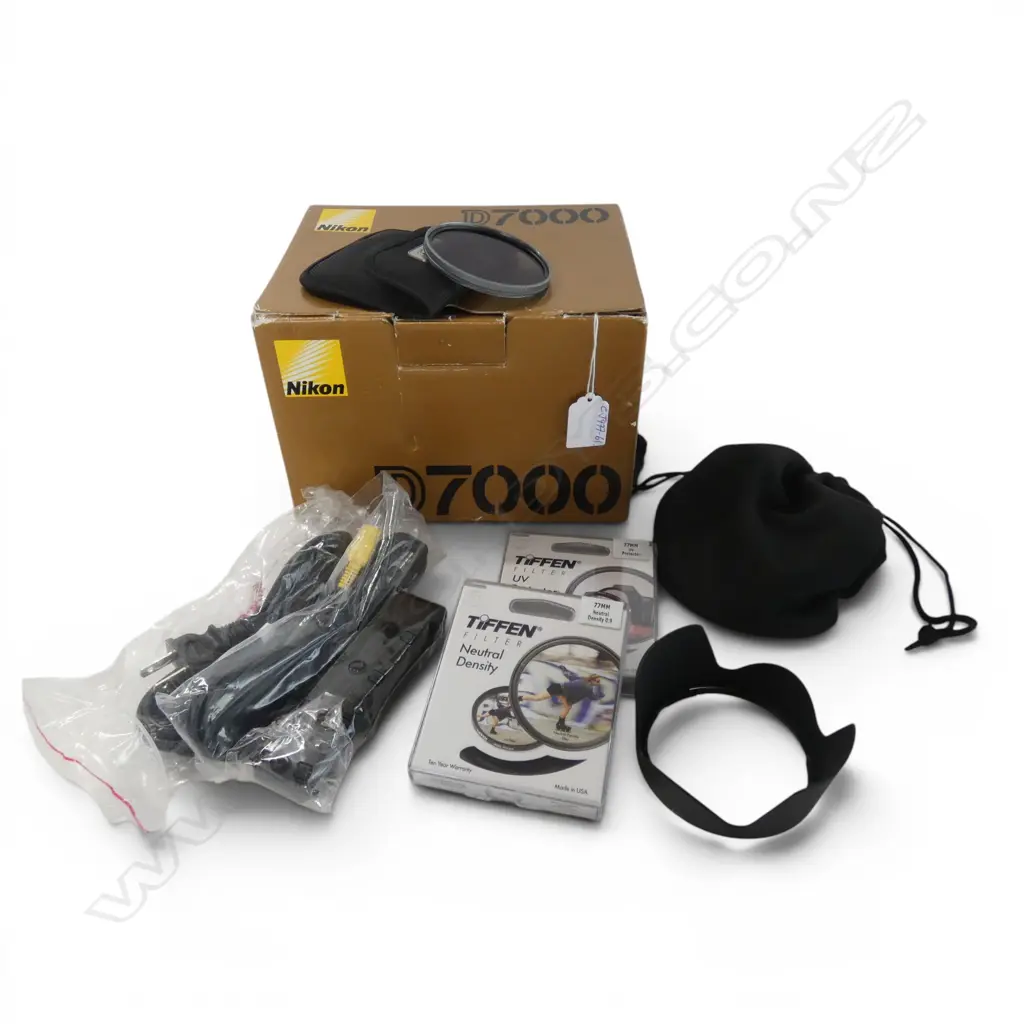NIKON D7000 BOX for camera. No Camera. Includes filters + leads etc Image 1++