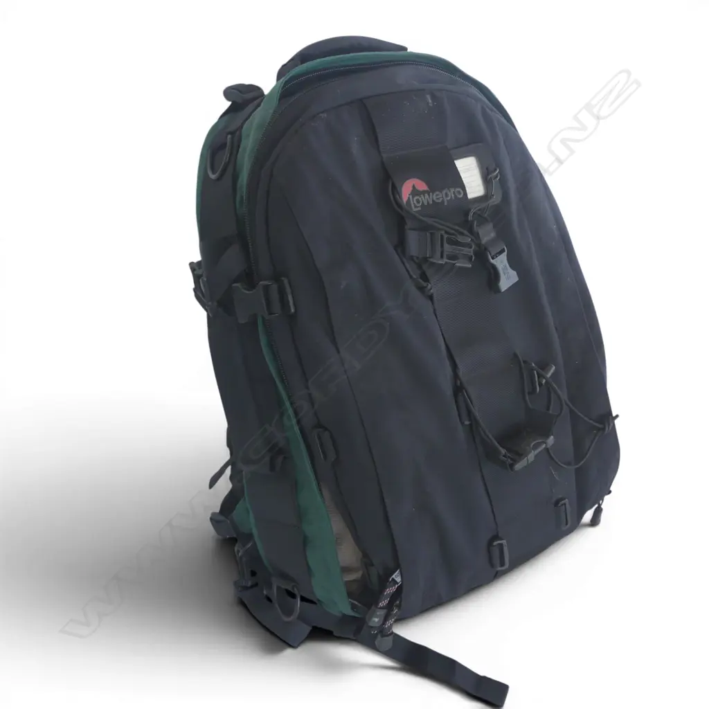 LOWEPRO CAMERA BACKPACK 'PHOTO TREKKER AW' Image 1++