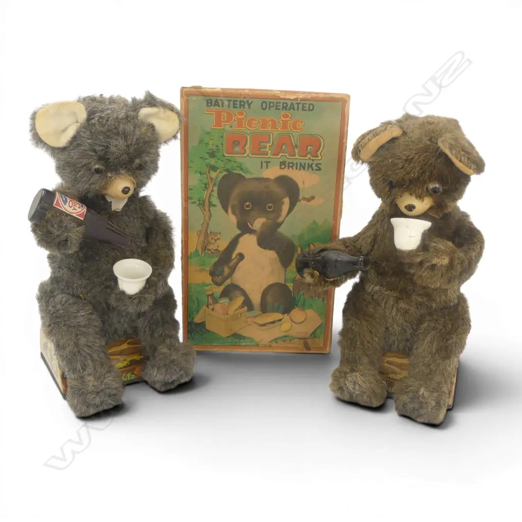 2 VINTAGE MECHANICAL TOY DRINKING BEARS, 1 w BOX, H.240/220mm Image 1++