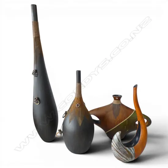 4 DECORATIVE VESSELS H.940mm