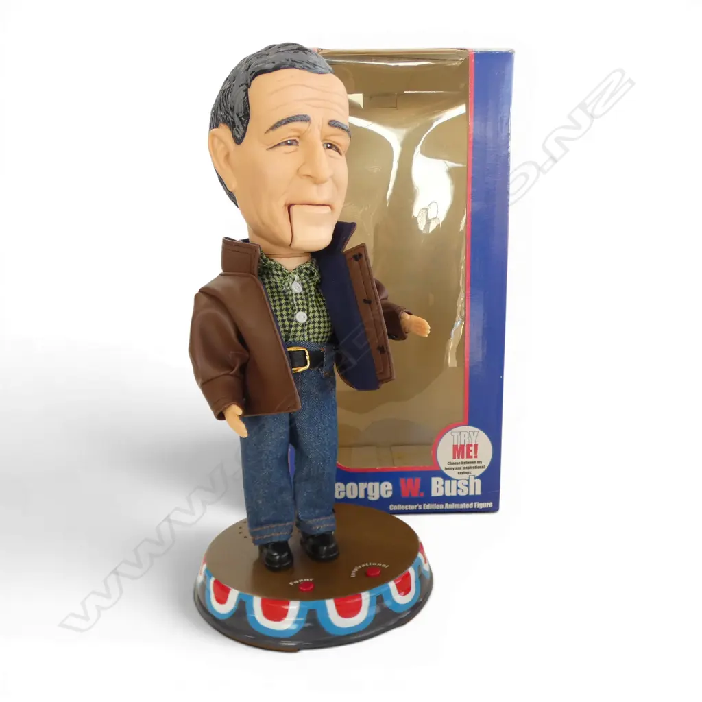 VINTAGE BOXED GEORGE W BUSH 'Animated Figure' w 2 push button sayings... Image 1++