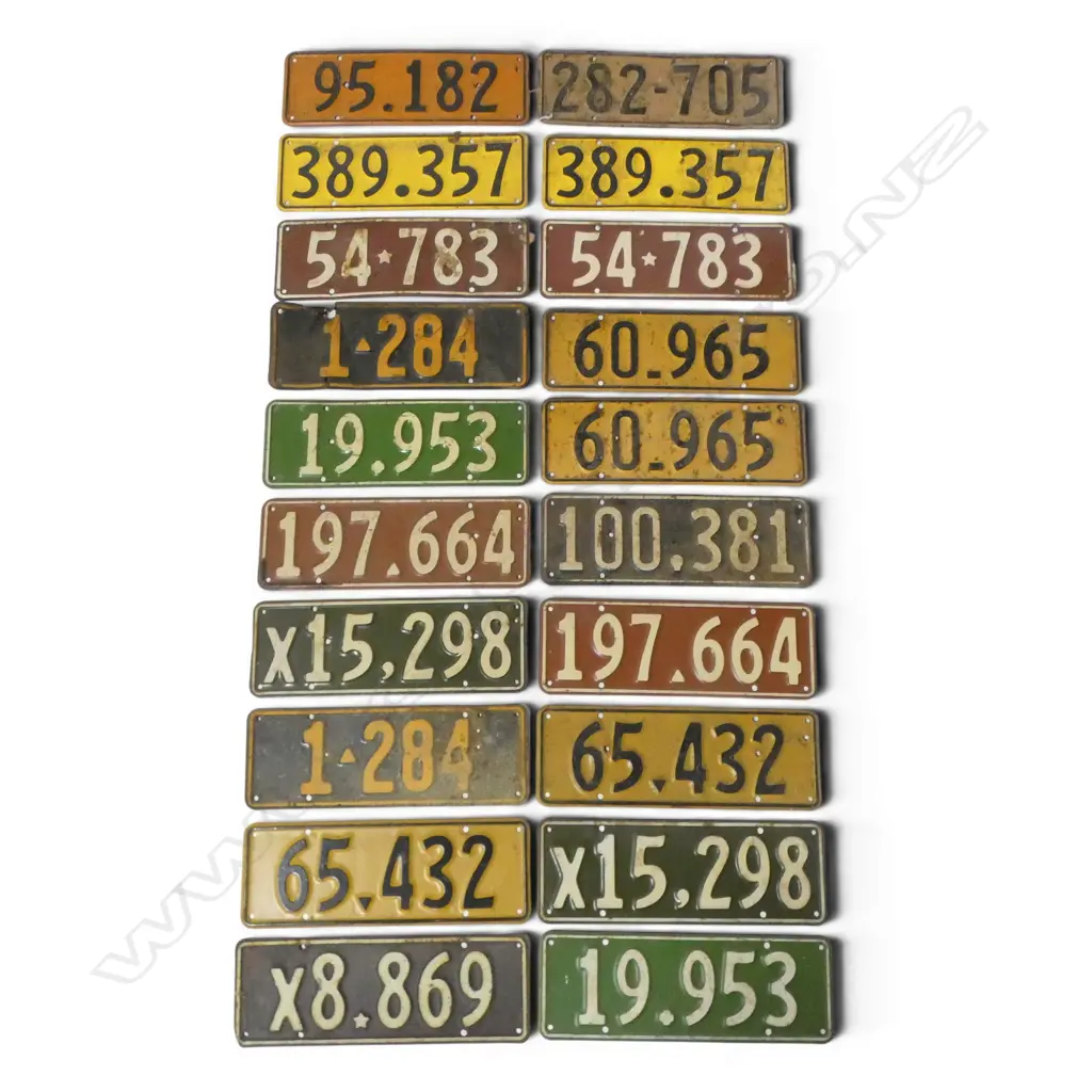 VINTAGE LICENSE PLATES Image 1++
