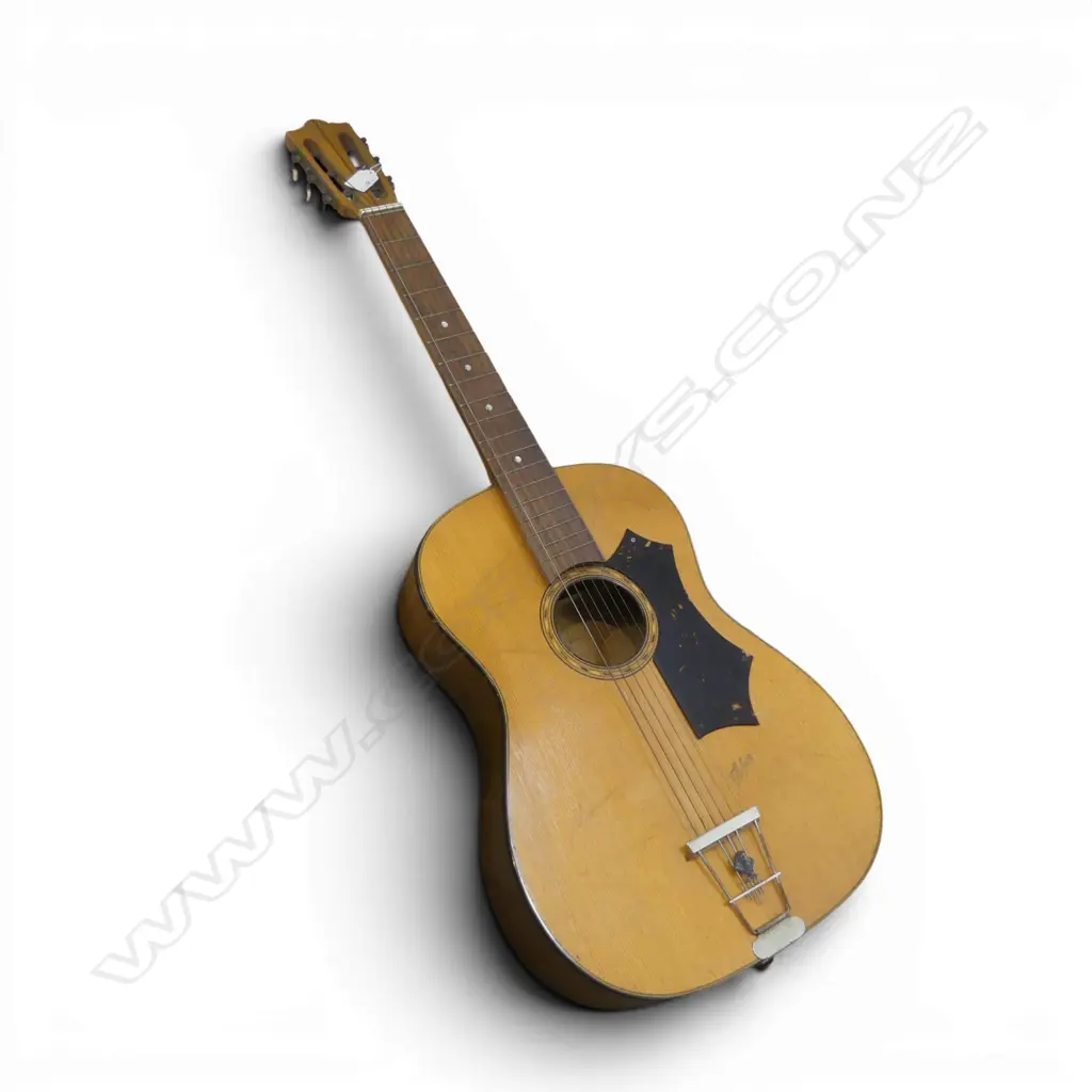 VINTAGE HOFNER 486 ACOUSTIC GUITAR (1 PEG MISSING) L.970mm Image 1++