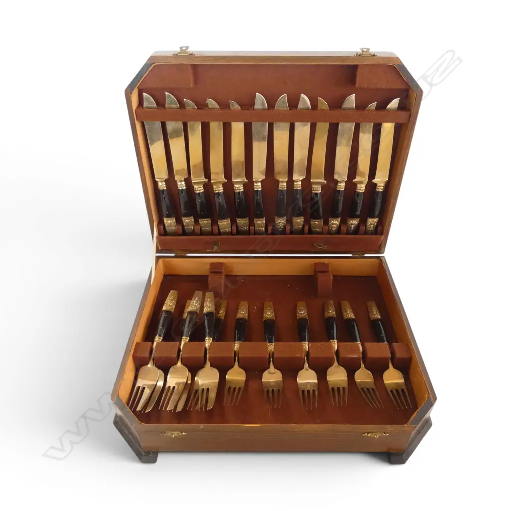 VINTAGE THAI 12 person BRASS & HORN HANDLES KNIFE & FORK SET in older oak canteen box Image 1++
