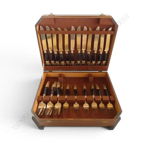 VINTAGE THAI 12 person BRASS & HORN HANDLES KNIFE & FORK SET in older oak canteen box
