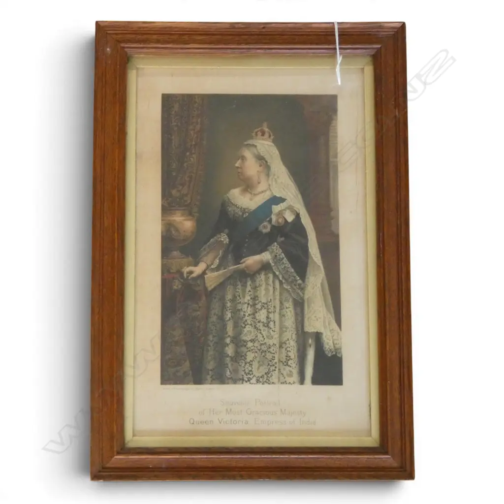 PORTRAIT OF QUEEN VICTORIA, PRINTED ON FABRIC 360x225mm Image 1++